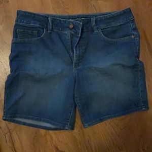 Women’s shorts
